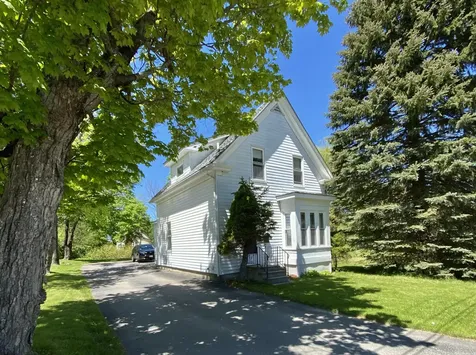 73 Swan Street Calais ME 04619