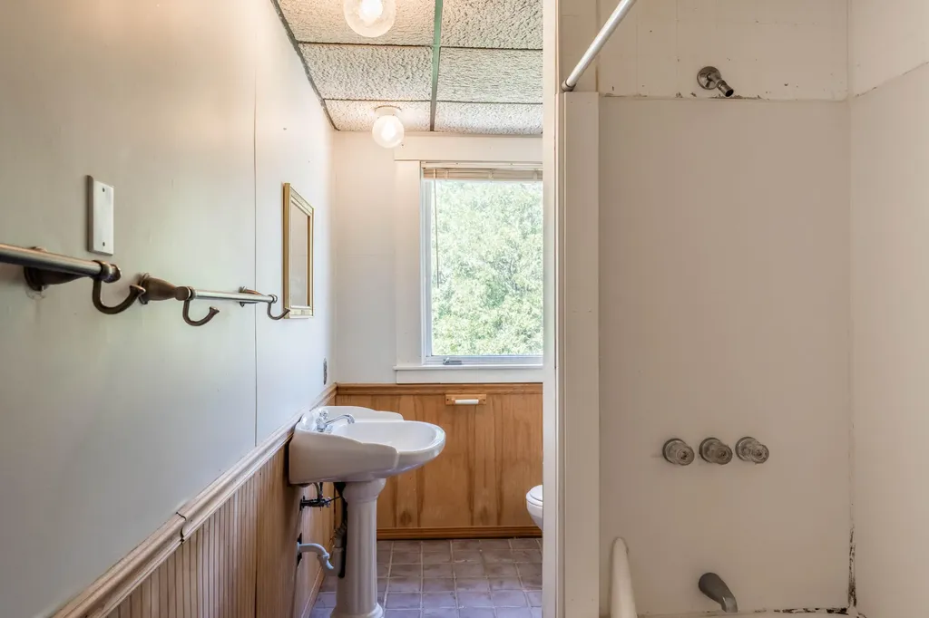 147 Tarbell Avenue Portland ME 04103