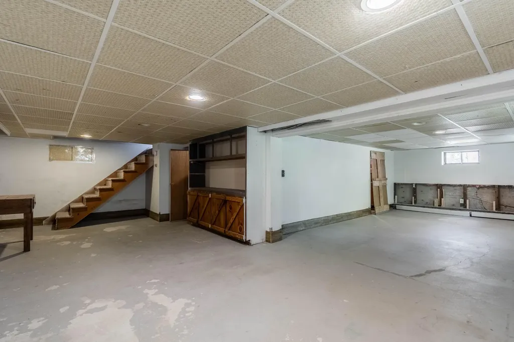 147 Tarbell Avenue Portland ME 04103