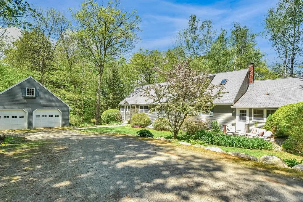 27 Foster Lane Belgrade ME 04917