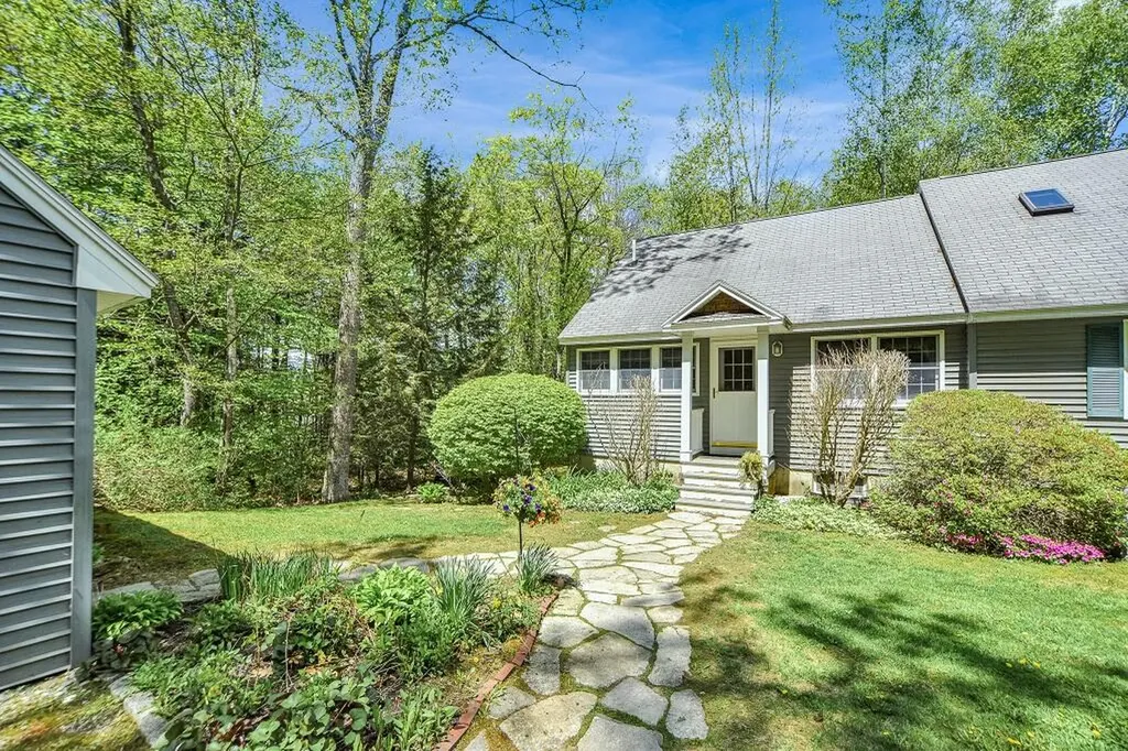 27 Foster Lane Belgrade ME 04917