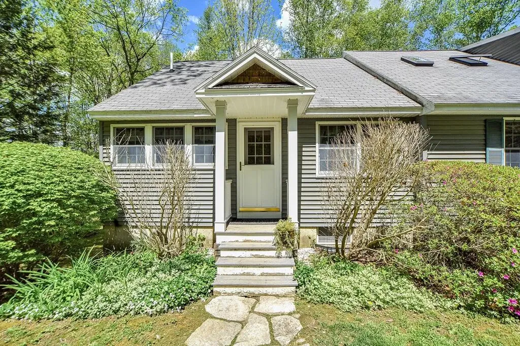 27 Foster Lane Belgrade ME 04917