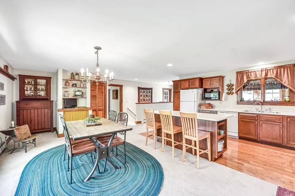 27 Foster Lane Belgrade ME 04917