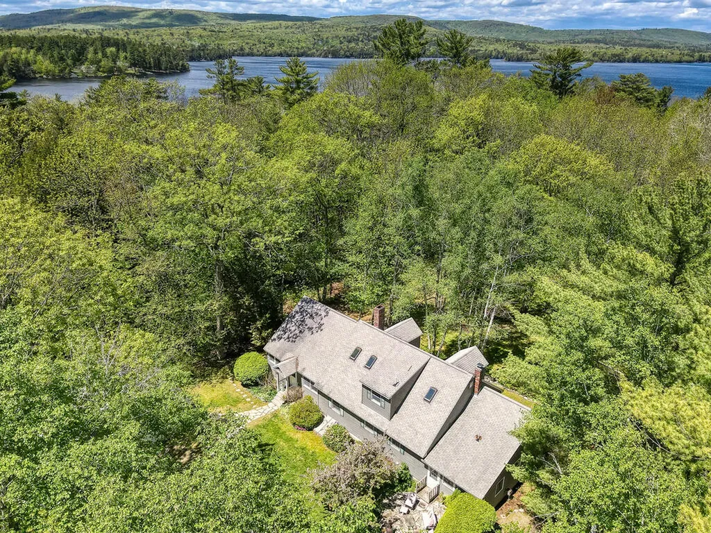 27 Foster Lane Belgrade ME 04917