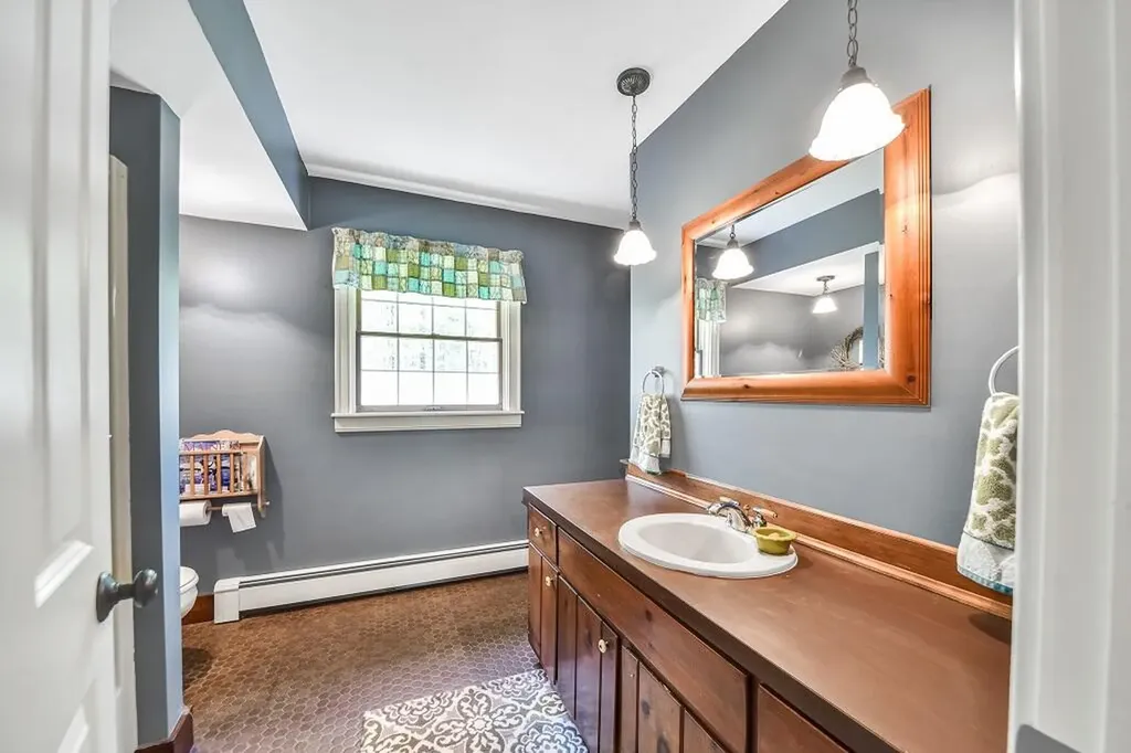 27 Foster Lane Belgrade ME 04917