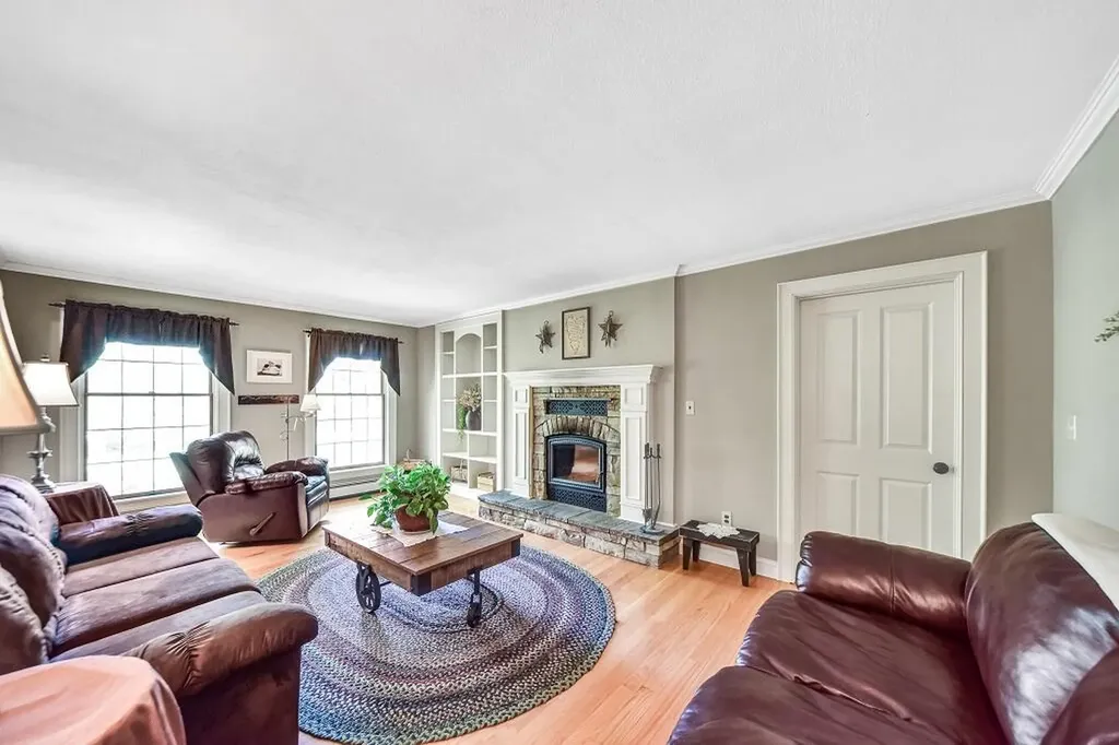 27 Foster Lane Belgrade ME 04917