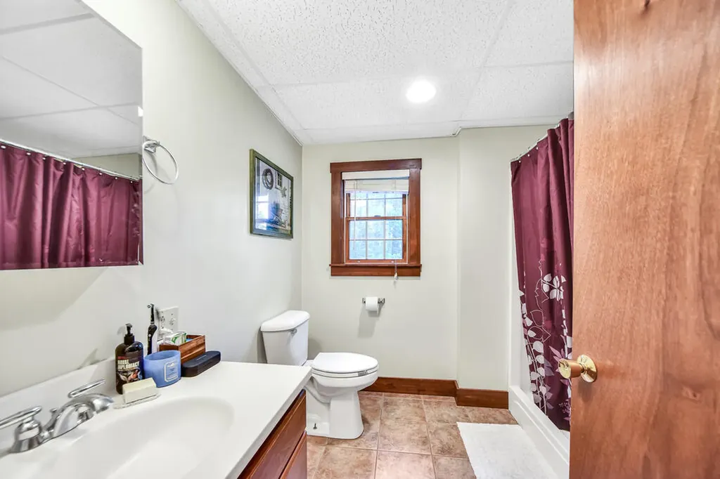 27 Foster Lane Belgrade ME 04917