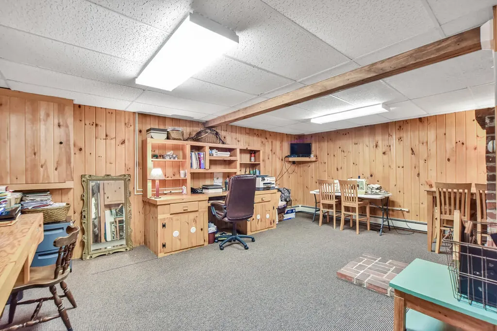 27 Foster Lane Belgrade ME 04917