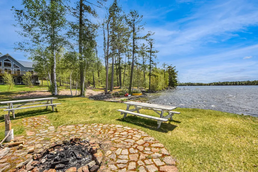 27 Foster Lane Belgrade ME 04917