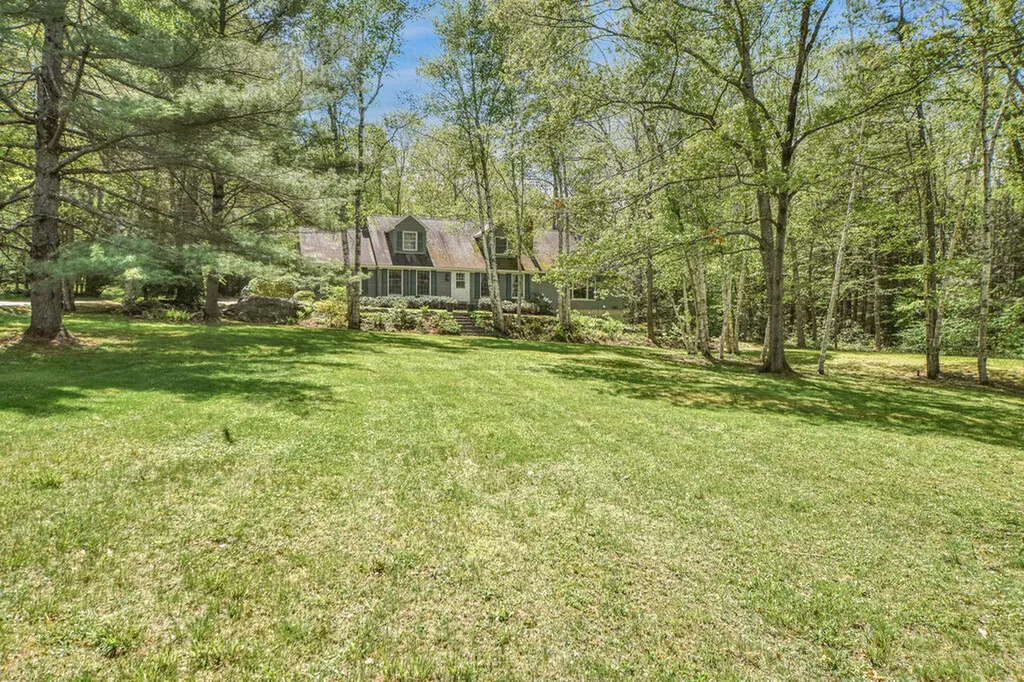 27 Foster Lane Belgrade ME 04917