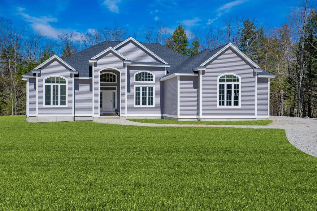 18 Red Oak Drive Falmouth ME 04105