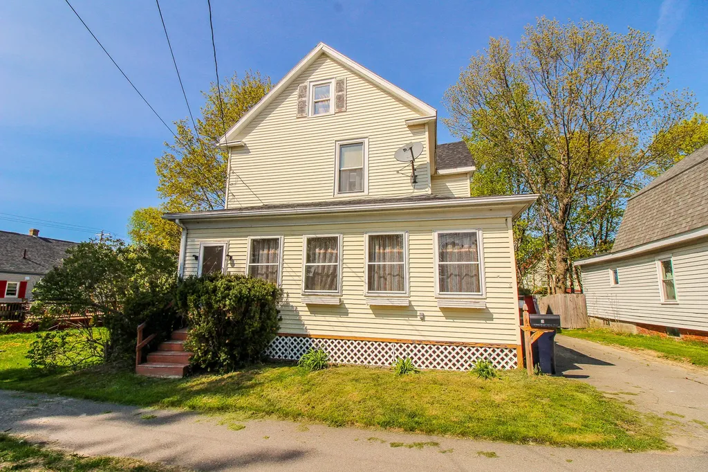 19 Russell Street Bangor ME 04401