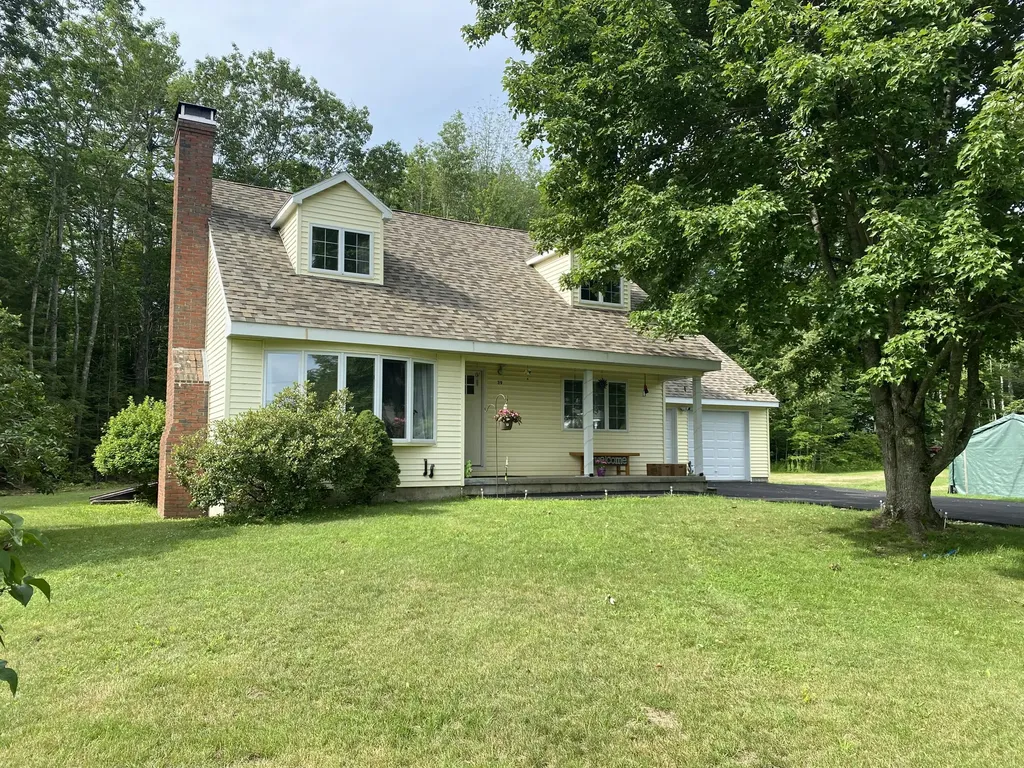 39 Mullett Lane Dayton ME 04005