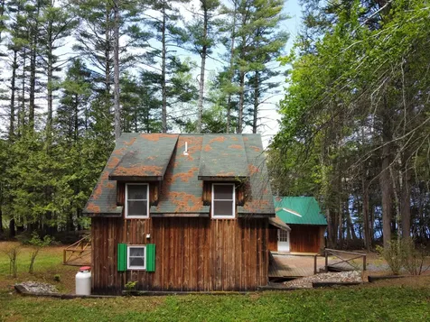 84 Hicks Pond Road Palmyra ME 04965