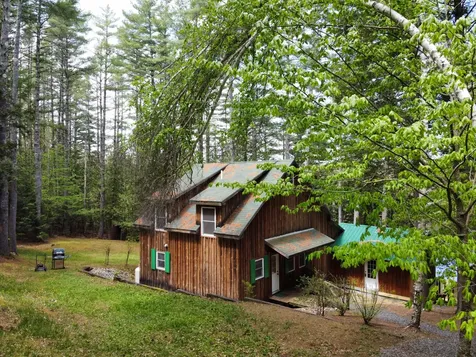 84 Hicks Pond Road Palmyra ME 04965