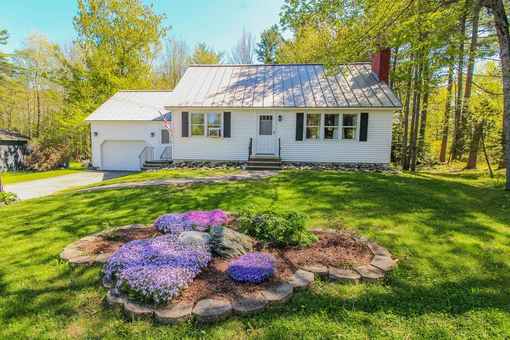205 Main Road Eddington ME 04428