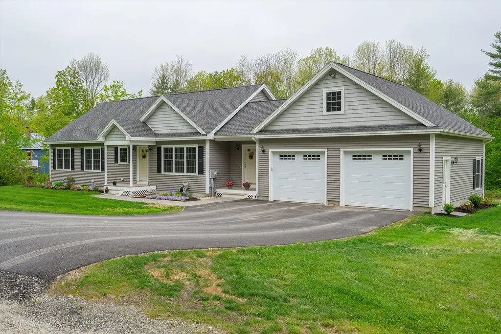 48 Hall Road Windham ME 04062