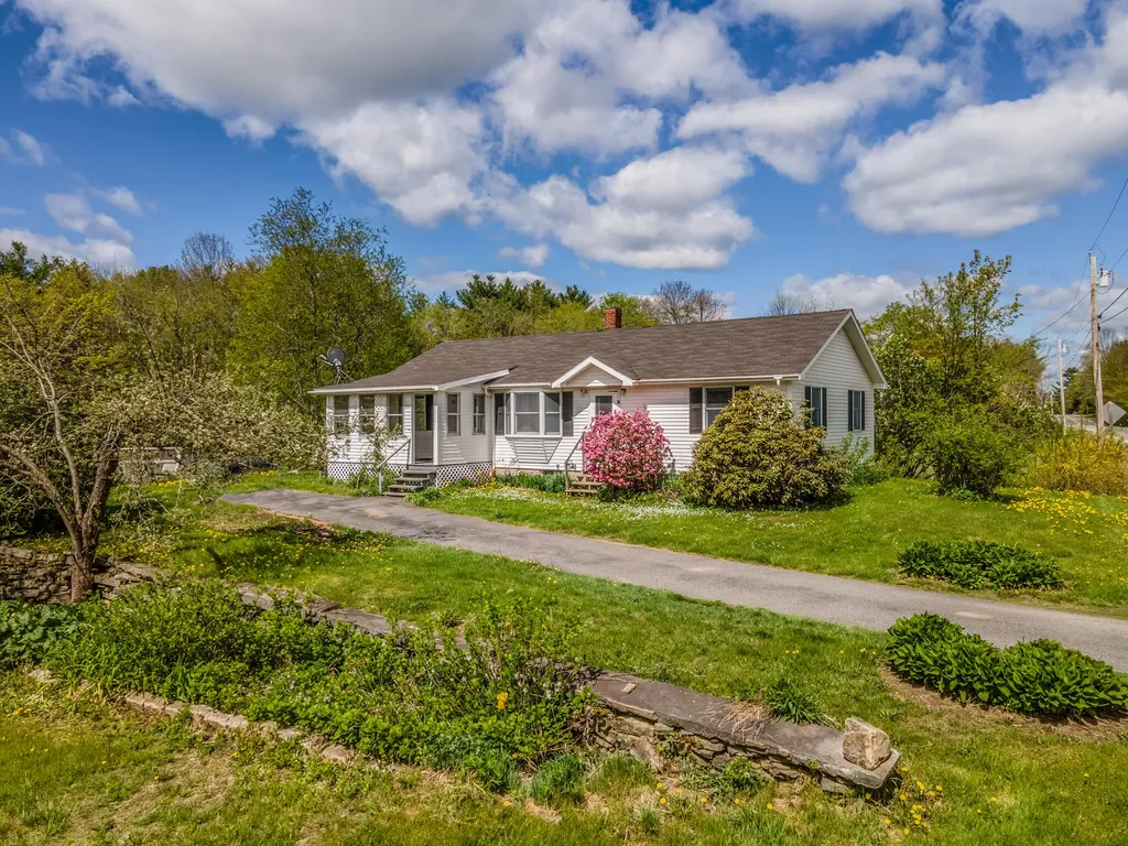 16 W Waldo Road Belfast ME 04915