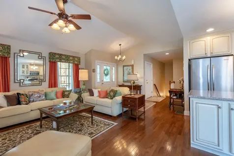 42 Carriage Lane Brunswick ME 04011
