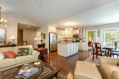 42 Carriage Lane Brunswick ME 04011
