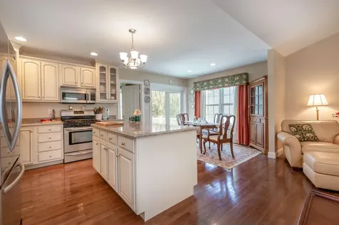 42 Carriage Lane Brunswick ME 04011