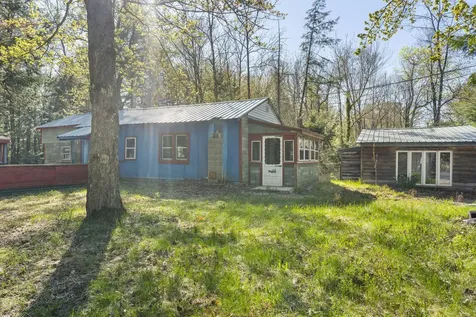 41 Town Farm Road New Gloucester ME 04260