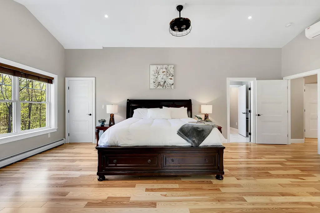 650 Lake Street Auburn ME 04210