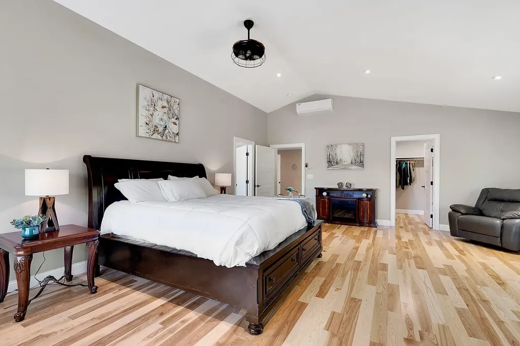 650 Lake Street Auburn ME 04210