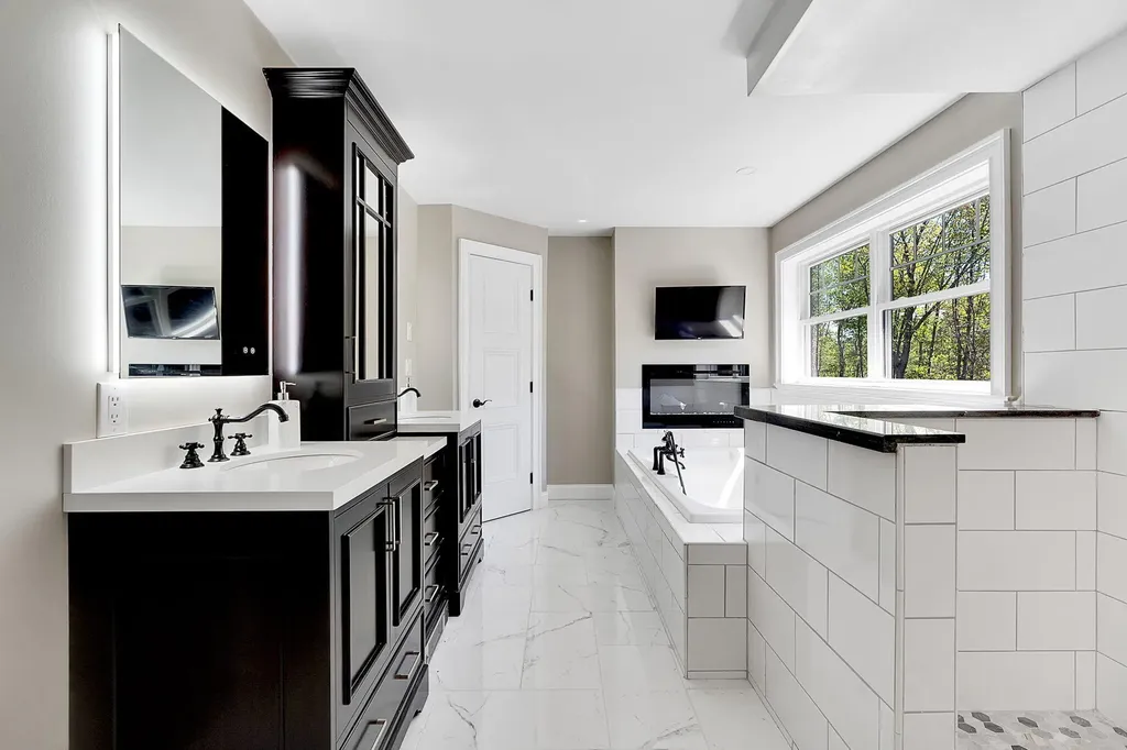 650 Lake Street Auburn ME 04210