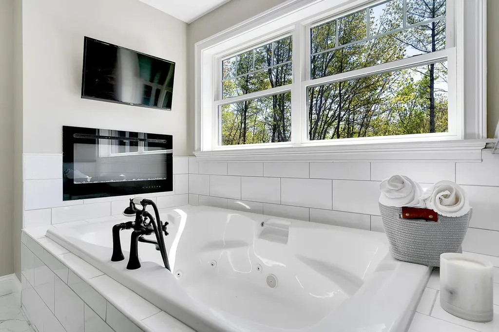 650 Lake Street Auburn ME 04210