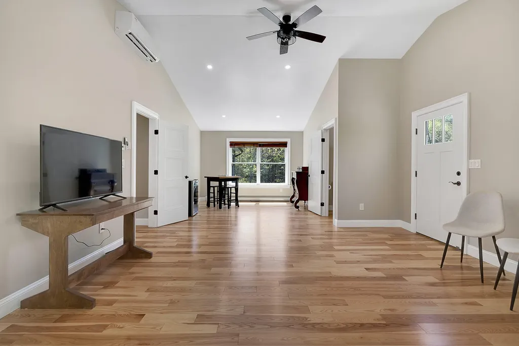 650 Lake Street Auburn ME 04210