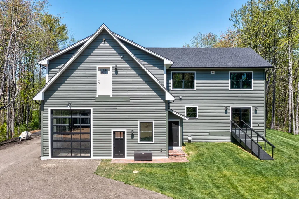 650 Lake Street Auburn ME 04210