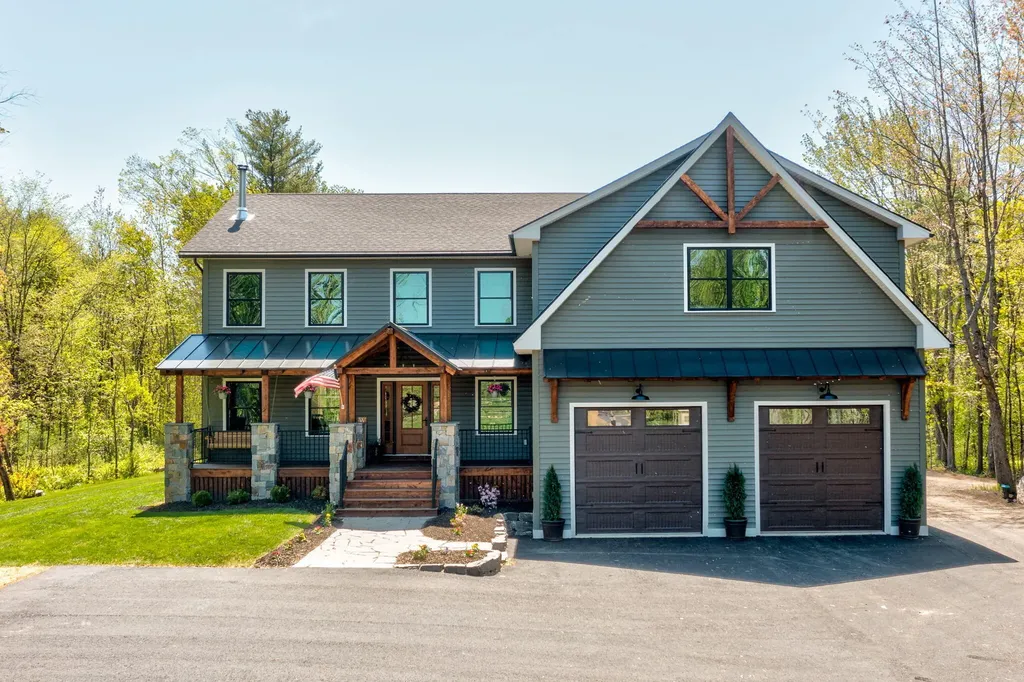 650 Lake Street Auburn ME 04210