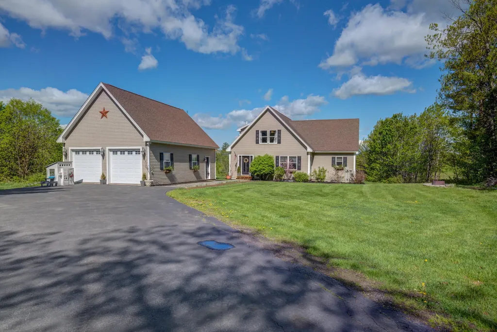 8 Prescott Ridge Bridgton ME 04009
