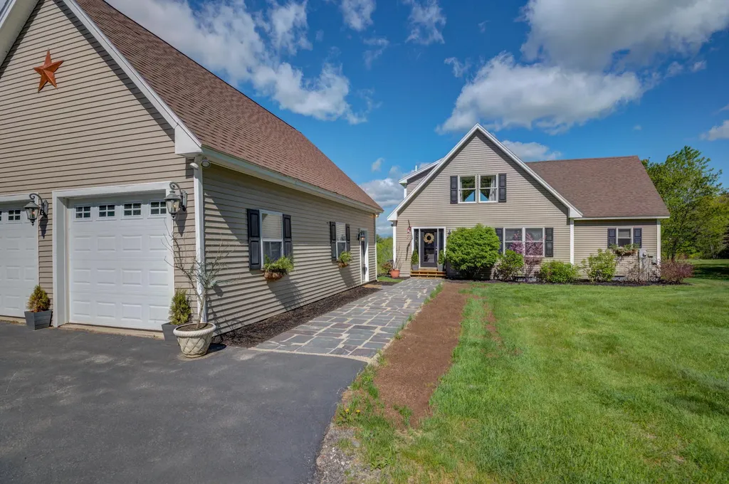 8 Prescott Ridge Bridgton ME 04009
