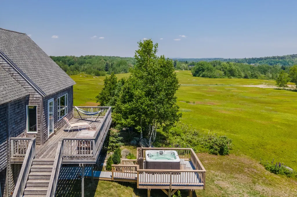 78 Blueberry Lane Friendship ME 04547