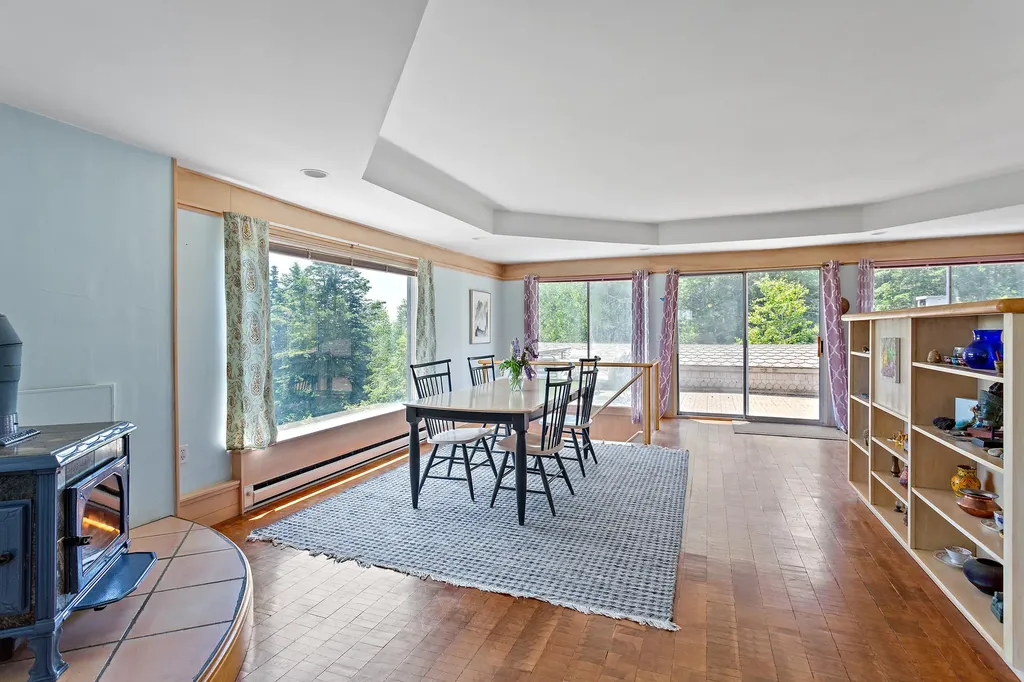 78 Blueberry Lane Friendship ME 04547