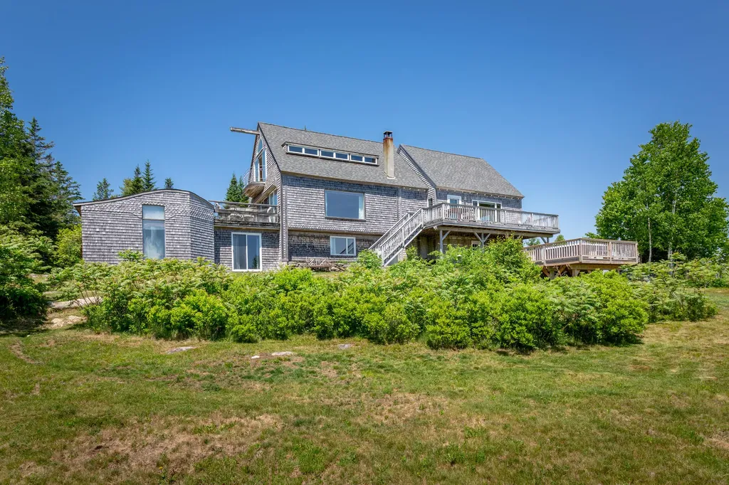 78 Blueberry Lane Friendship ME 04547