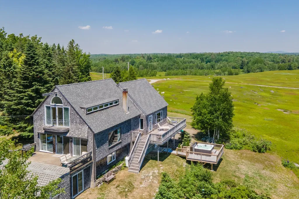 78 Blueberry Lane Friendship ME 04547