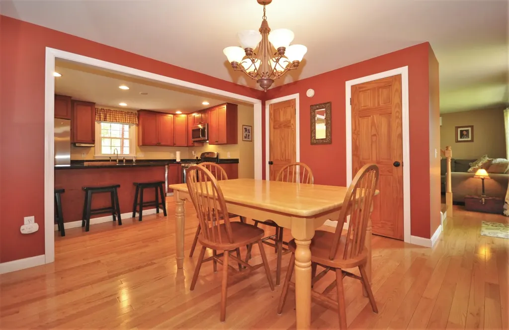 20 George Street Hampden ME 04444