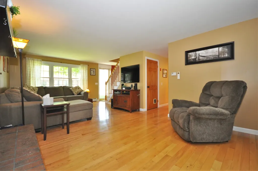 20 George Street Hampden ME 04444