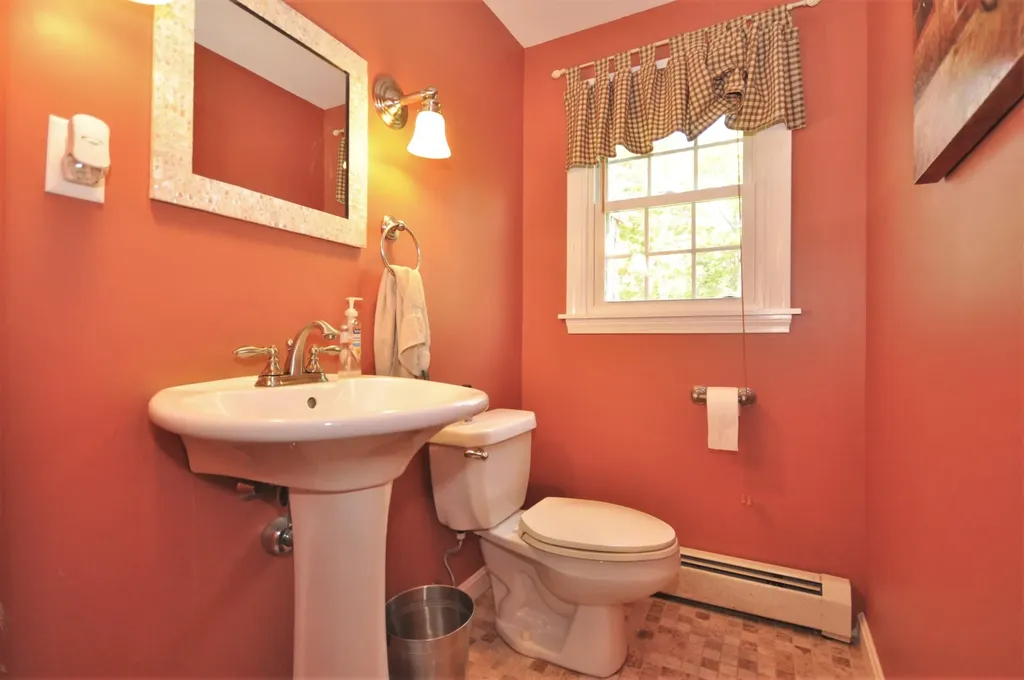 20 George Street Hampden ME 04444