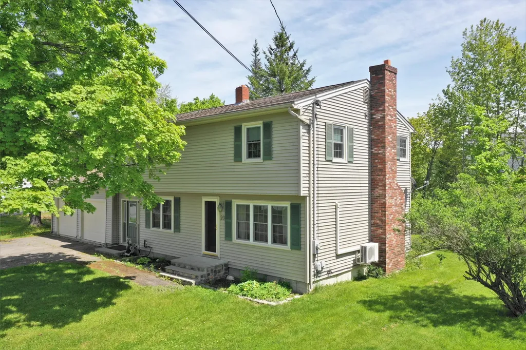 20 George Street Hampden ME 04444
