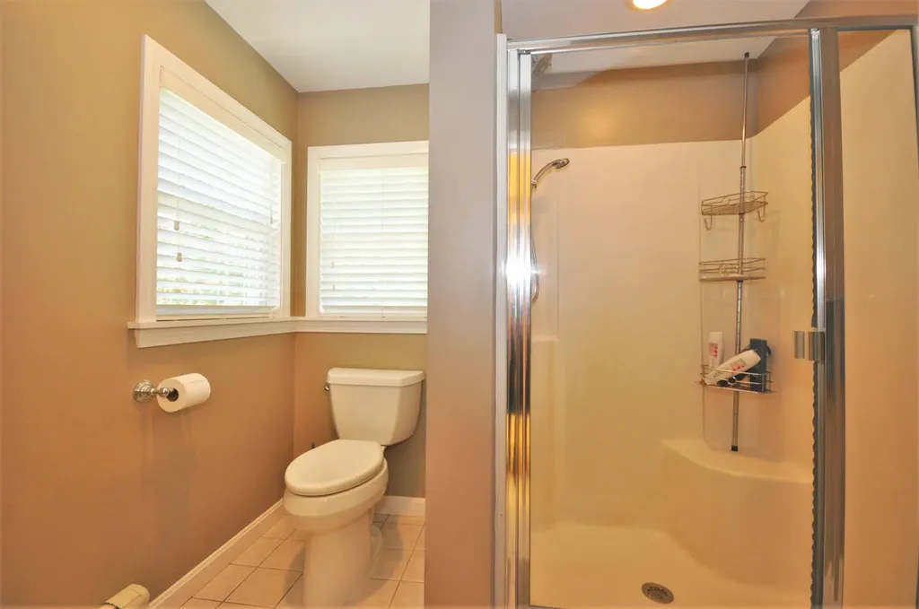20 George Street Hampden ME 04444