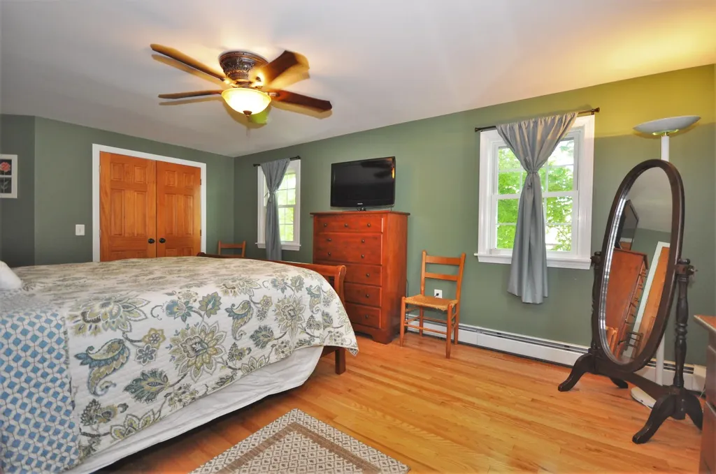 20 George Street Hampden ME 04444