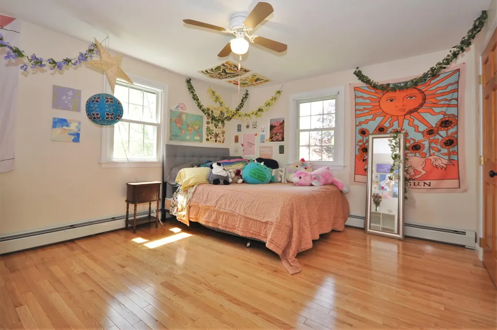 20 George Street Hampden ME 04444