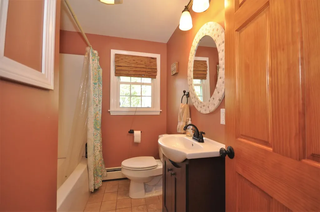 20 George Street Hampden ME 04444