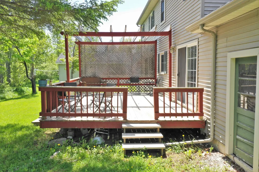 20 George Street Hampden ME 04444