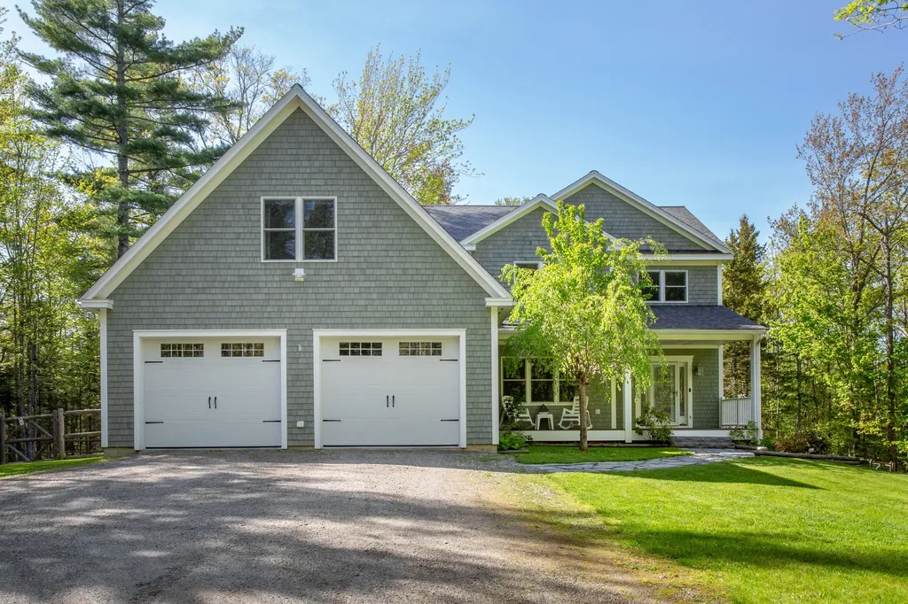 25 Old Nutt Farm Road Rockport ME 04856
