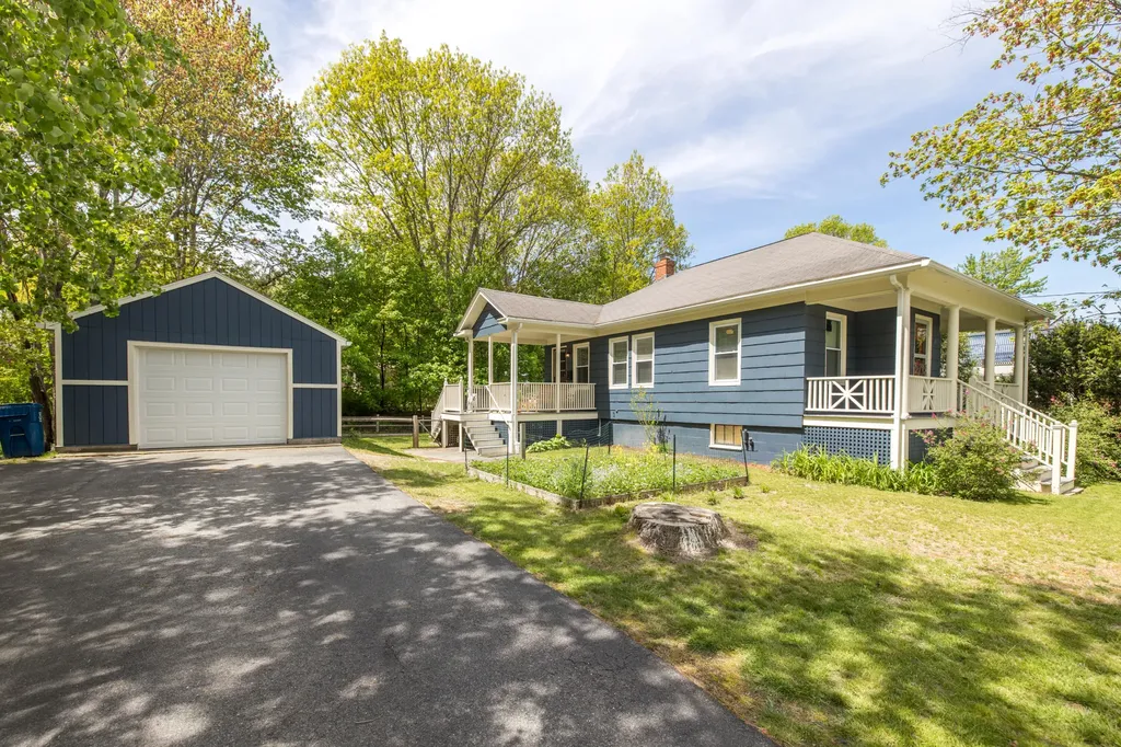 11 Ardmore Street Portland ME 04103